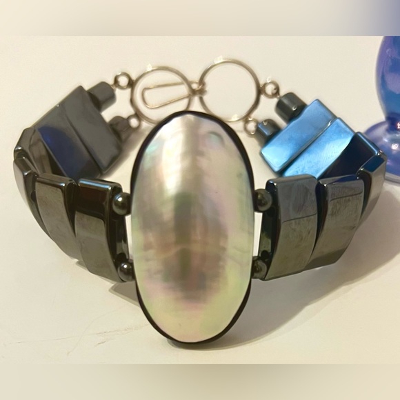 Tungsten Link with a large Mabe Pearl Bracelet - Picture 1 of 10